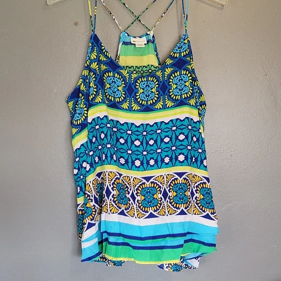 ☆ Size Lg Top☆ - Picture 1 of 7